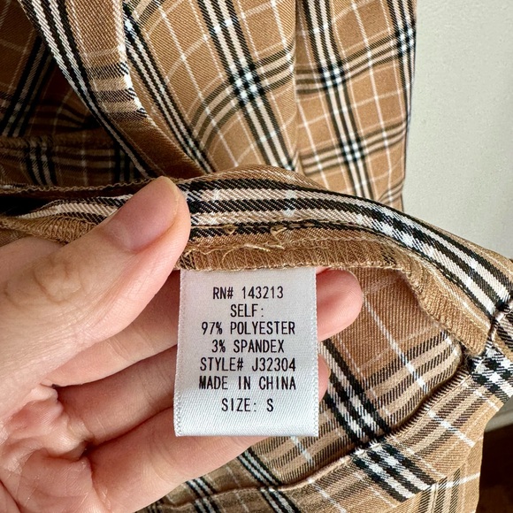 Black and Tan Plaid Blazer - Picture 4 of 7